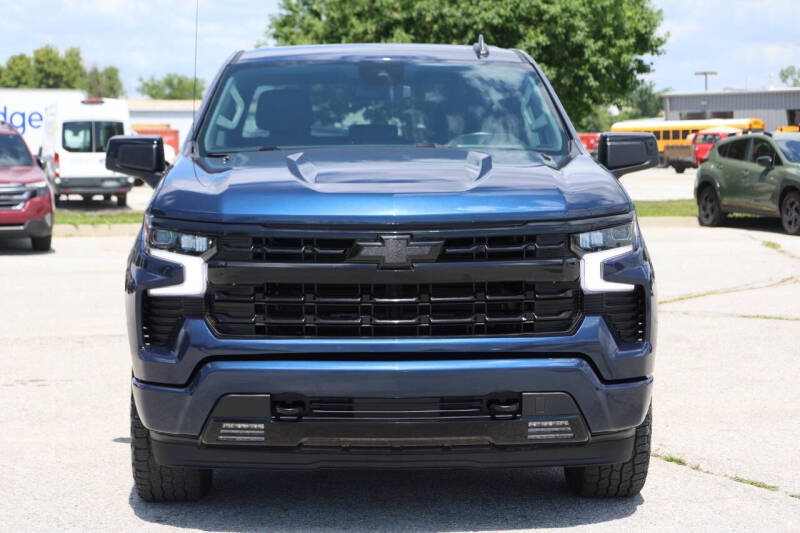 chevrolet silverado 1500 2023 1GCUDEE84PZ241857 image